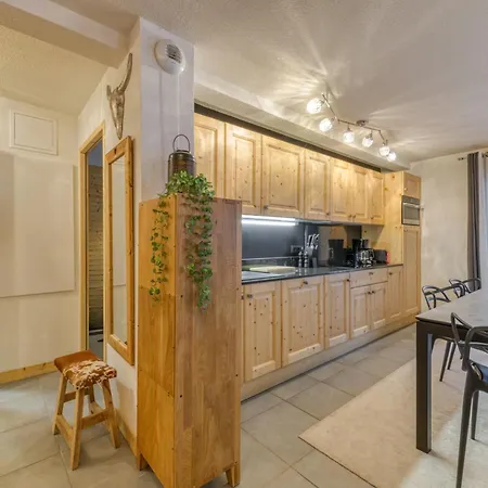 Premium Crystal Apartment